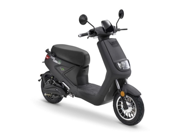 SPC XT2000 45km/h black E-Roller Swiss Power Cruising