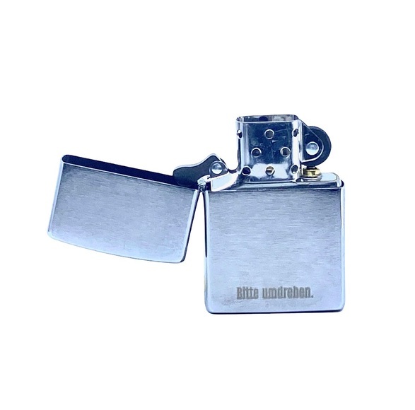 Zippo Reana Design Bitte umdrehen