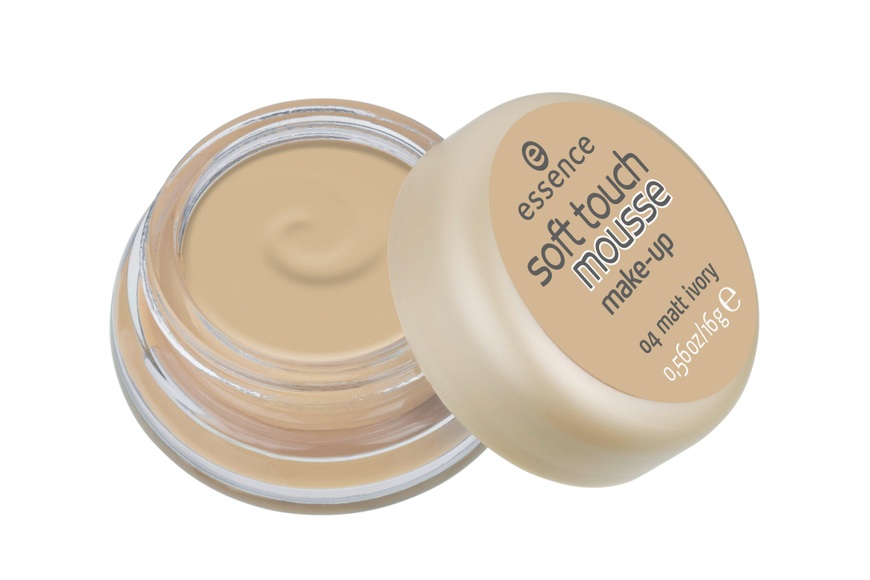 Essence Nr. 04 - Matt Ivory Soft Touch Mousse Make-up Foundation 16g