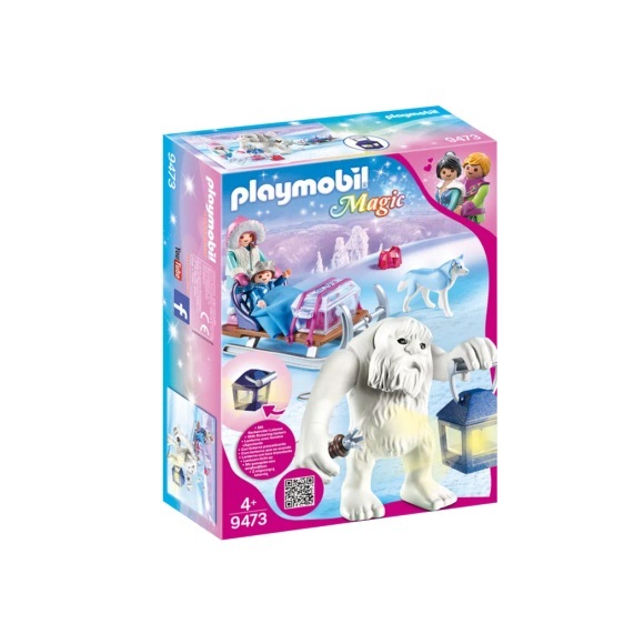 Schneetroll mit Schlitten