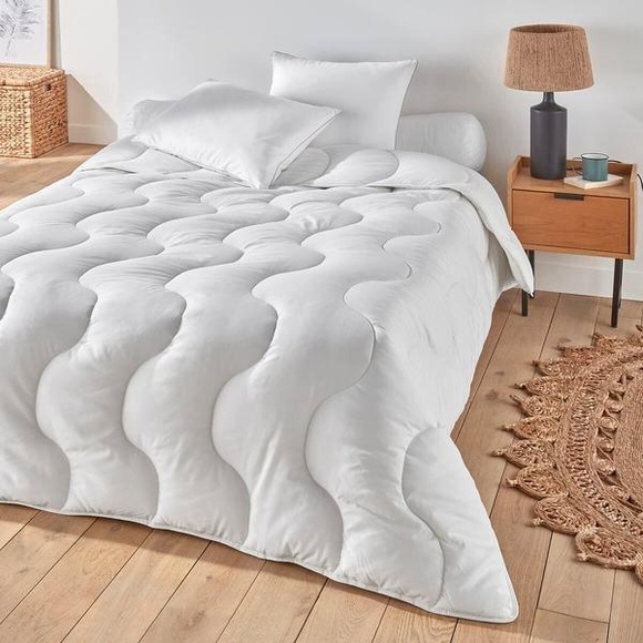 Synthetisches Winterduvet mit Milbenschutz Synthetisches Winterduvet mit Milbenschutz