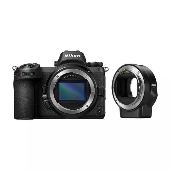 Nikon Z 7 Kit Body + FTZ Objektivadapter Systemkamera