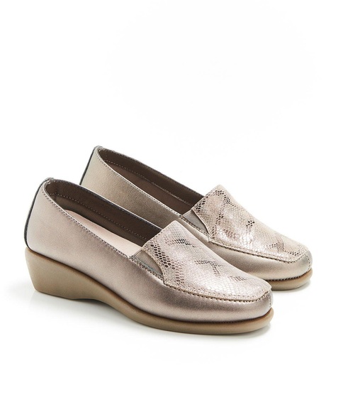 Schmiegsamer Mokassin. Damen Bronze 39