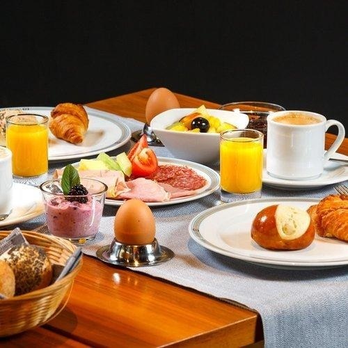 Sonntagsbrunch Mit Prosecco À Discrétion In Baden (für 2 Personen) Unisex