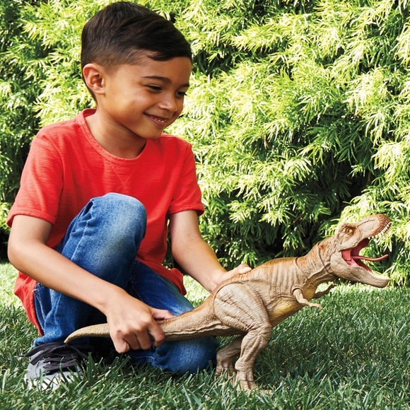 Jurassic World brüllender Tyrannosaurus Rex