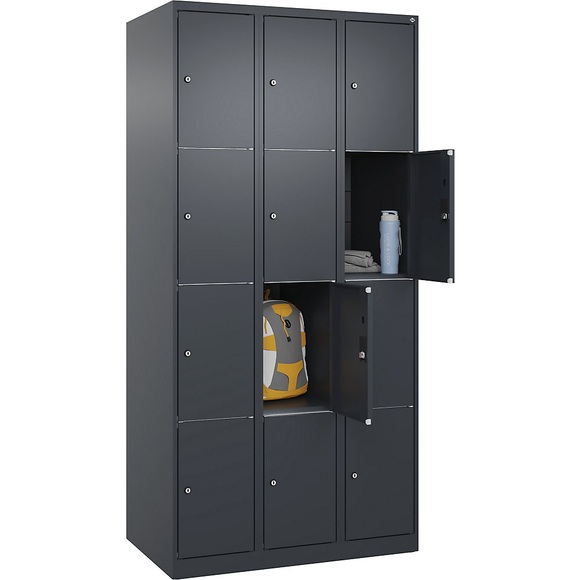 C+P Schließfachschrank Classic PLUS, 3 Abteile, grau, B 900 mm, 12 Fächer, mit Bodengleitern
