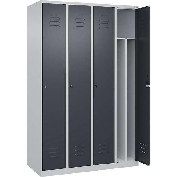C+P Spind Classic PLUS, 4 Abteile, lichtgrau / grau, B 1200 mm, mit Bodengleitern, Zylinderschloss, Trennwand mittig