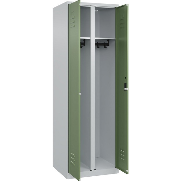 C+P Schwarz-Weiß-Spind Classic PLUS, 1 Abteil, lichtgrau / resedagrün, HxB 1850 x 600 mm, mit Bodengleitern, Zylinderschloss