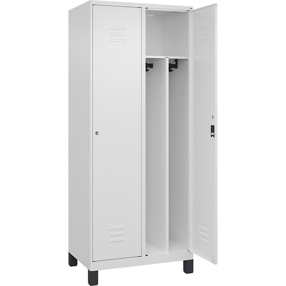 C+P Spind Classic PLUS, 2 Abteile, verkehrsweiß, B 800 mm, mit Füßen, Zylinderschloss, Trennwand mittig