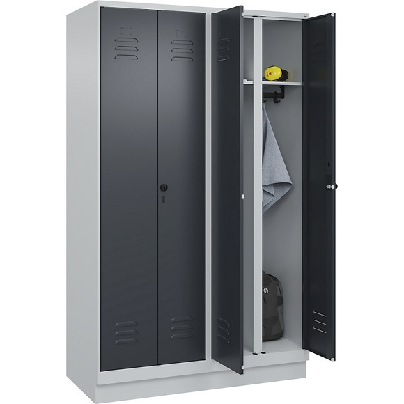 C+P Schwarz-Weiß-Spind Classic PLUS, 2 Abteile, lichtgrau / grau, HxB 1950 x 1200 mm, mit Bodensockel, Drehriegel