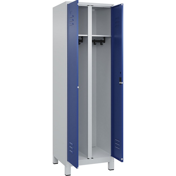 C+P Schwarz-Weiß-Spind Classic PLUS, 1 Abteil, lichtgrau / enzianblau, HxB 1950 x 600 mm, mit Füßen, Zylinderschloss