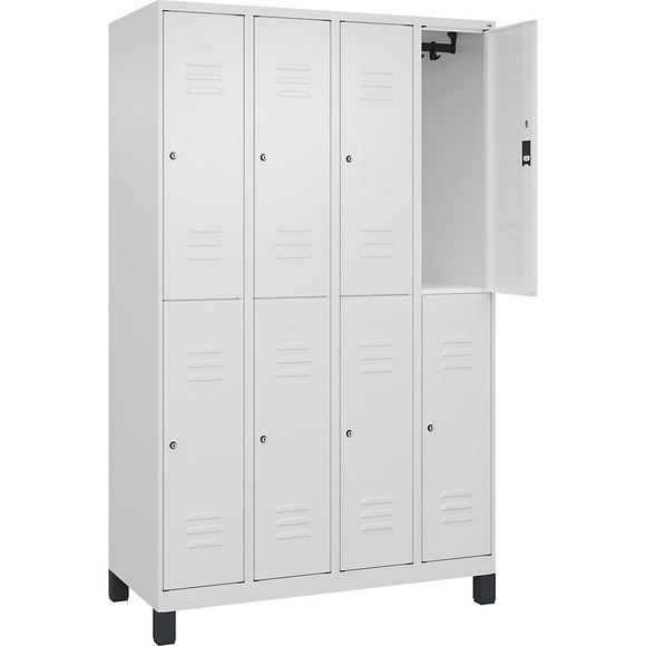 C+P Doppelstock-Spind Classic PLUS, 4 Abteile, verkehrsweiß, HxB 1950 x 1200 mm, mit Füßen, Zylinderschloss