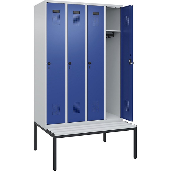 Spind Evolo PLUS Sitzbank, 4 Abteile, lichtgrau / enzianblau, B 1200 mm, Sicherheits-Drehriegel, mit untergebauter Sitzbank, Kunststoff