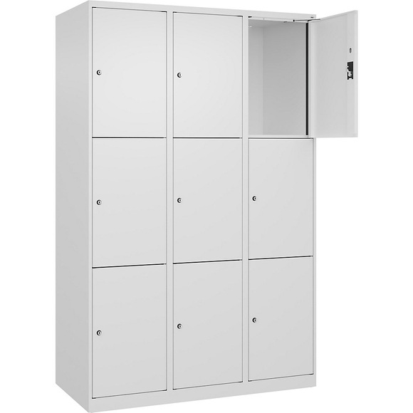 3er-Schließfachschrank Evolo PLUS, 3 Abteile, weiß, B 1200 mm, 9 Fächer, mit Bodengleitern, Zylinderschloss