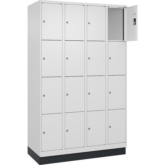 4er-Schließfachschrank Evolo PLUS, 4 Abteile, weiß, B 1200 mm, 16 Fächer, mit Bodensockel, Zylinderschloss
