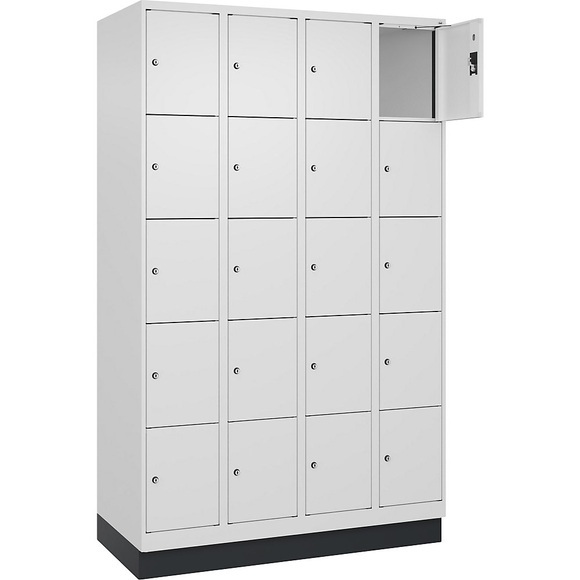 5er-Schließfachschrank Evolo PLUS, 4 Abteile, weiß, B 1200 mm, 20 Fächer, mit Bodensockel, Zylinderschloss