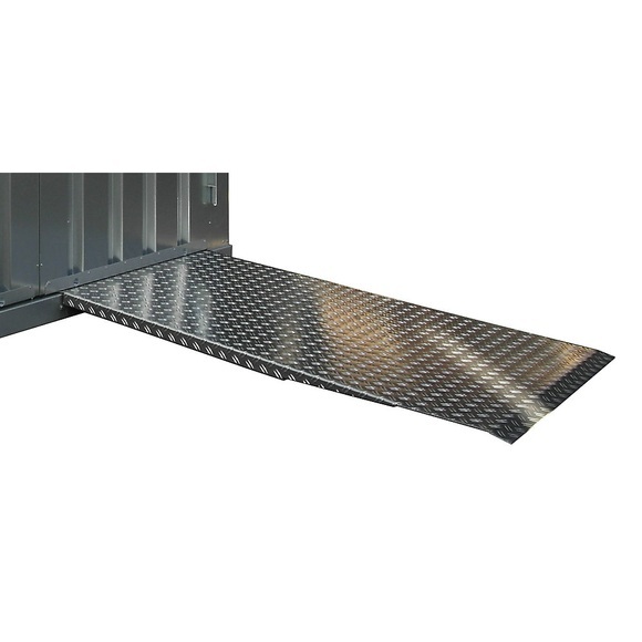 Auffahrrampe Aluminiumblech rutschfest BxT 870 x 1465 mm