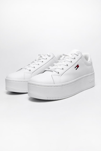 Tommy Jeans Plateausneaker »TOMMY JEANS FLATFORM ESS«, im trendigen monochromen Look