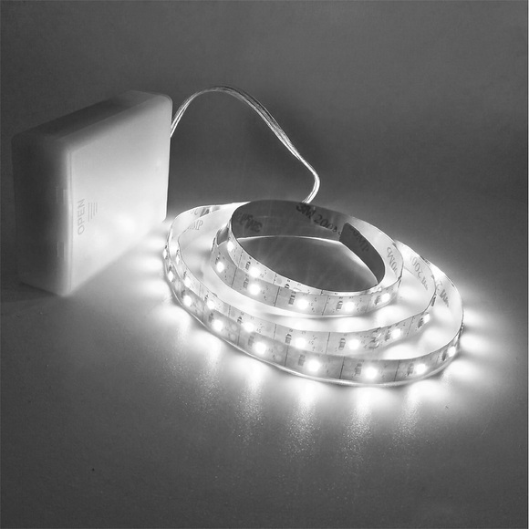 LED Lichtband 1.5 Leuchtgirlanden 300 LEDs 2835 SMD 8mm 1pc Warmes Weiß Kühles Weiß Schneidbar Für Fahrzeuge geeignet Selbstklebend AA-Batterien angetrieben Lightinthebox