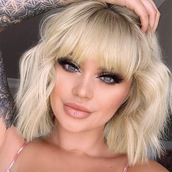 Synthetische Perücke lockere Locken ordentlicher Pony Perücke kurz Kunsthaar Damen Cosplay Party blond Perücken für Damen Weihnachtsfeier Perücken Lightinthebox