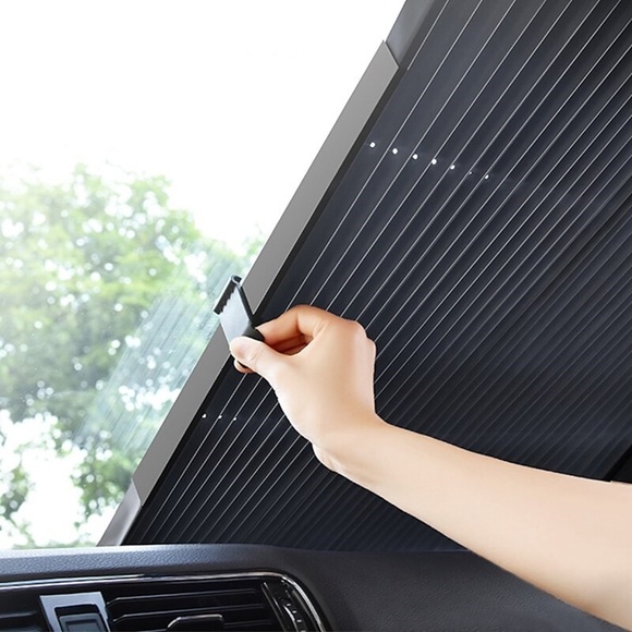 Einziehbarer Windschutzscheiben-Sonnenschutz für das Auto. Großer Sonnenblendenschutz blockiert 99% UV-Strahlen. Sonnenschutz und wärmeisolierende Auto-Sonnenschutzabdeckung für den vorderen Lightinthebox