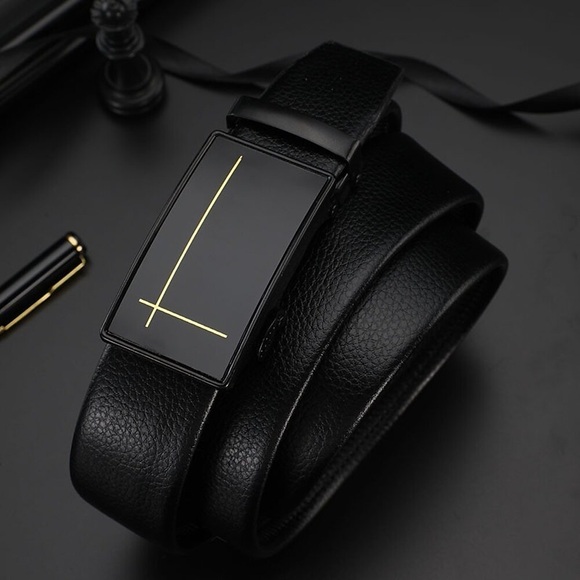 Herren Gürtel Kunstleder Designer-Gürtel Büro / Geschäftlich Freizeitskleidung Feste Farbe Schwarz Gold Lightinthebox