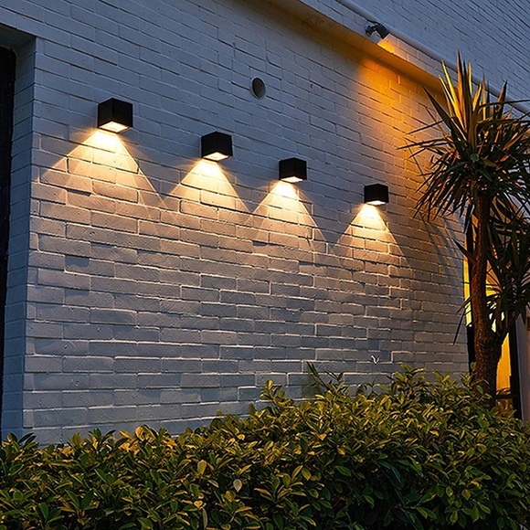 2 stücke solar wandleuchten outdoor zaun licht für garten terrasse balkon hof villa veranda hof dekoration atmosphäre wasserdichte wandleuchte Lightinthebox