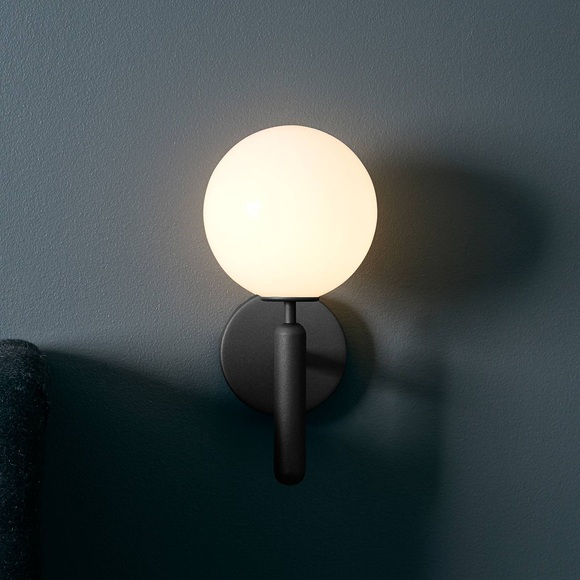 Nuura Miira Wall Wandleuchte grau/weiß-opal