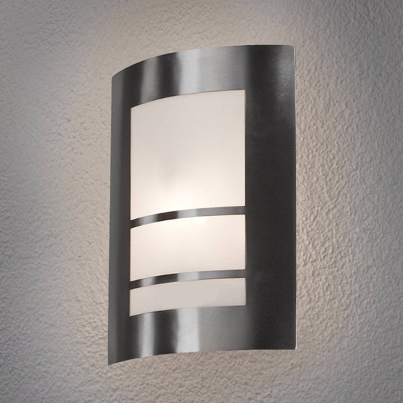 Schöne LED-Außenwandleuchte Katalea in Silber