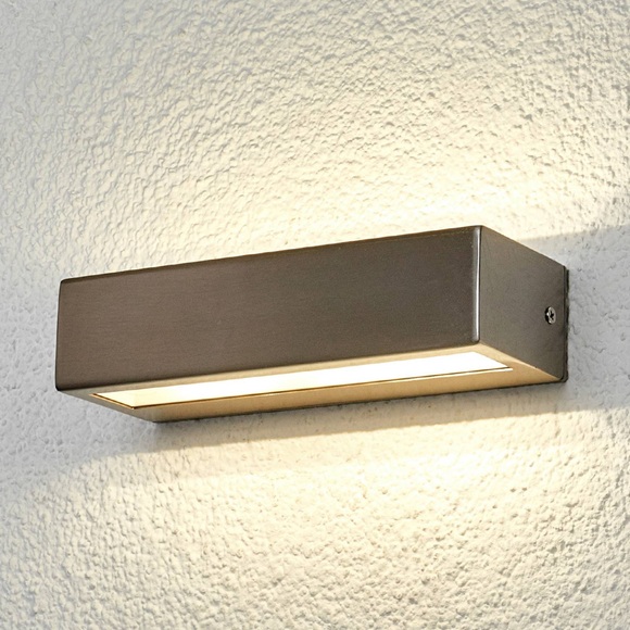 Patrica - geradlinige LED-Edelstahl-Außenleuchte