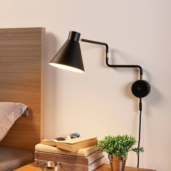 Ausladende LED-Wandlampe Pria in Schwarz