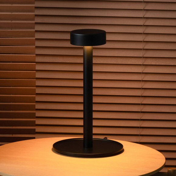 Home - Schwarze Tischlampe Opalglas