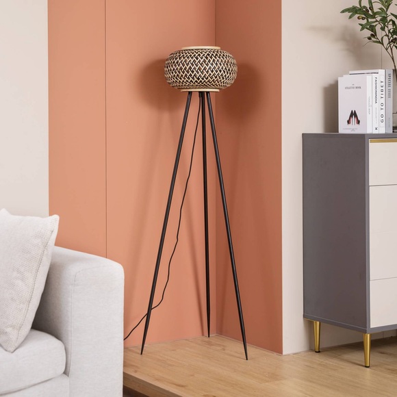 Lindby Nerys Tripod-Stehleuchte