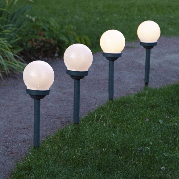 Star Trading - Solarleuchte GLOBUS - Kunststoff - schwarz - 10/10/27 cm