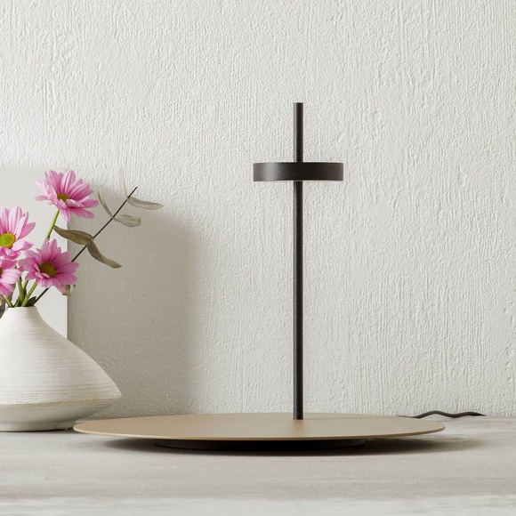 LOUM Scave LED-Tischleuchte mit Sensordimmer terra