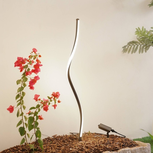 Lindby LED-Solarleuchte Sabriel, kurvig, 3000K