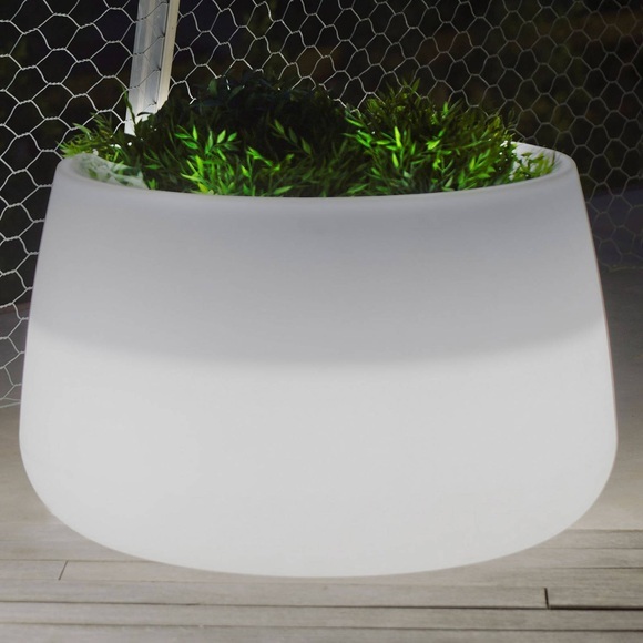 Newgarden Camelia 60 Pflanzkübel LED Solar+Akku