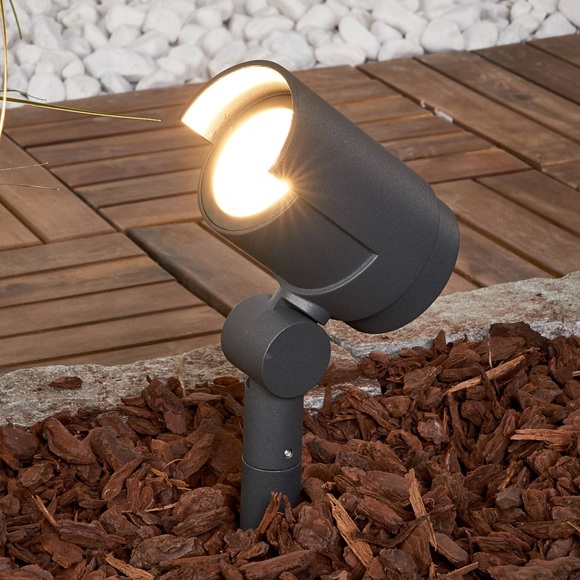 Erdspießstrahler Beatrix mit LEDs