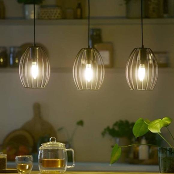 Philips LED-Kerze E14 4,9W 470m 2.700K matt 3er
