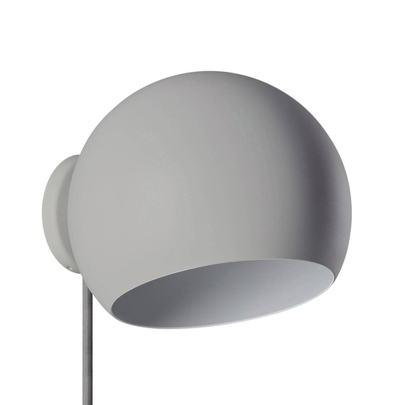 Nyta Tilt Globe Wall Short mit Stecker, grau