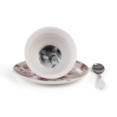 Guiltless - Fortuna Teetasse / Mit Untertasse & Löffel Erotisches Bild auf dem Tassenboden - Seletti rosa en keramik
