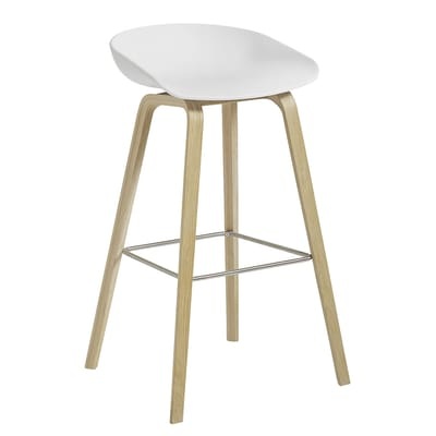About a stool AAS 32 Barhocker / H 65 cm - Kunststoff & matt lackierte Eiche - Hay weiß en plastikmaterial/holz