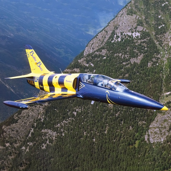 Pilot für einen Tag in Riga: 35-minütiger Flug im L-39 Albatros Kampfjet