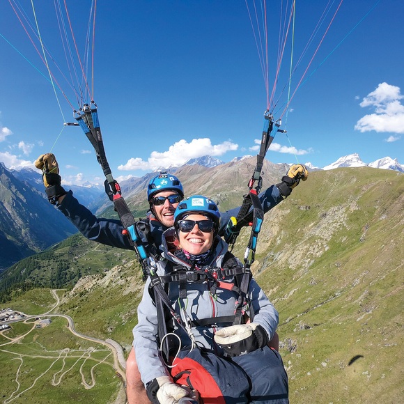 Atmosphärischer Tandem-paragliding-flug Im Kanton Wallis - Geschenkbox Unisex