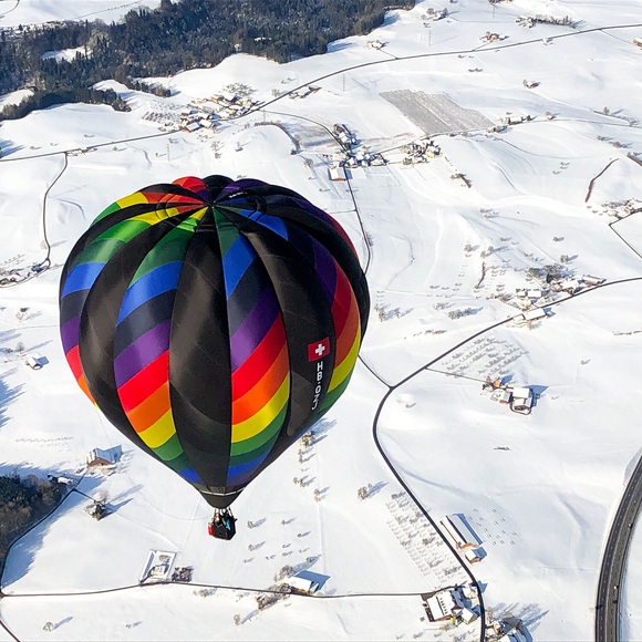 Private Ballonfahrt von 1 Std. 30 Min. im Zürcher Oberland für 5 Personen