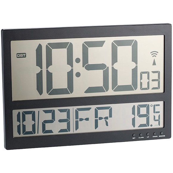 infactory Digitale Wanduhr mit Jumbo-LCD-Display, Innentemperatur-Anzeige