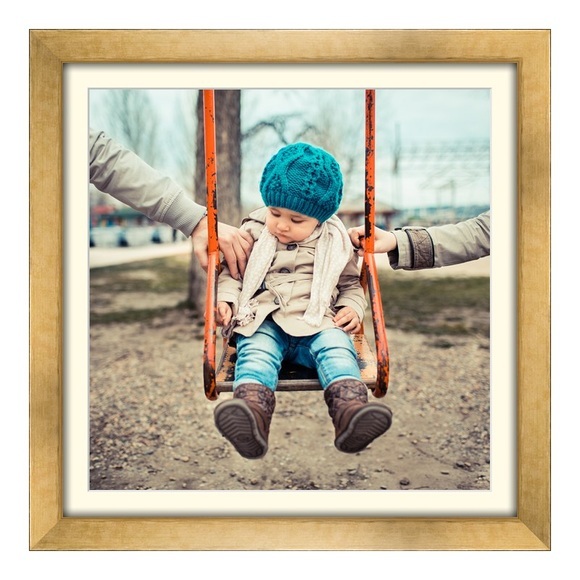 Poster im Bilderrahmen Holz im Vintage Look in gold quadratisch im Format 60 x 60 cm
