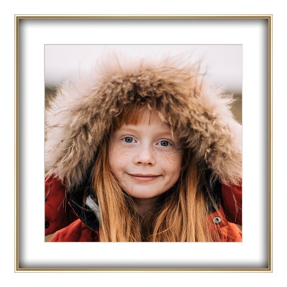 Foto auf Poster im Format 60 x 40 cm im Alurahmen im Format 60 x 40 cm, gold in gold im Format 60 x 40 cm