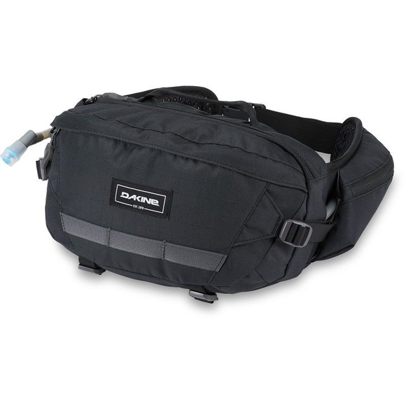 Dakine Hot Laps 5 L mit Trinkblase Bauchtasche schwarz