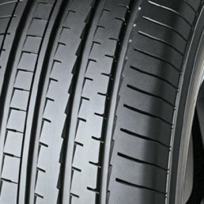 Yokohama Advan V61 ( 225/60 R18 100V )